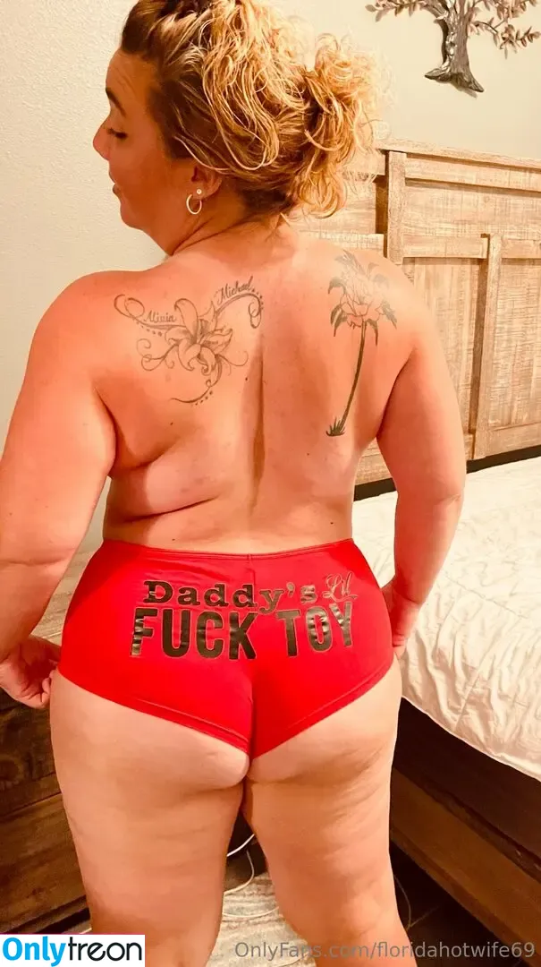 FloridaHotWife69 nude photo #0031 (FLHotWife69)