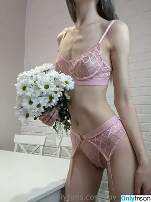 flov_princess / flo.imvu nude photo #0180