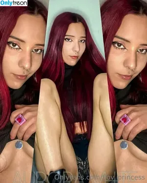 flov_princess / flo.imvu nude photo #0596