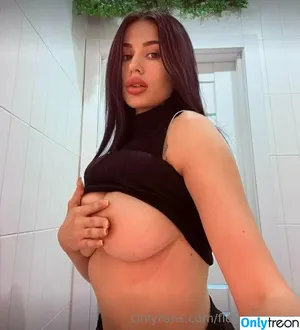 flov_princess / flo.imvu nude photo #0914