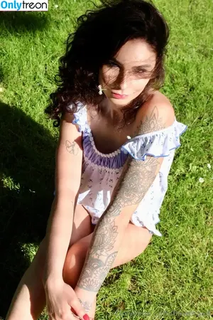 flowerava / flowerava.ts nude photo #0012