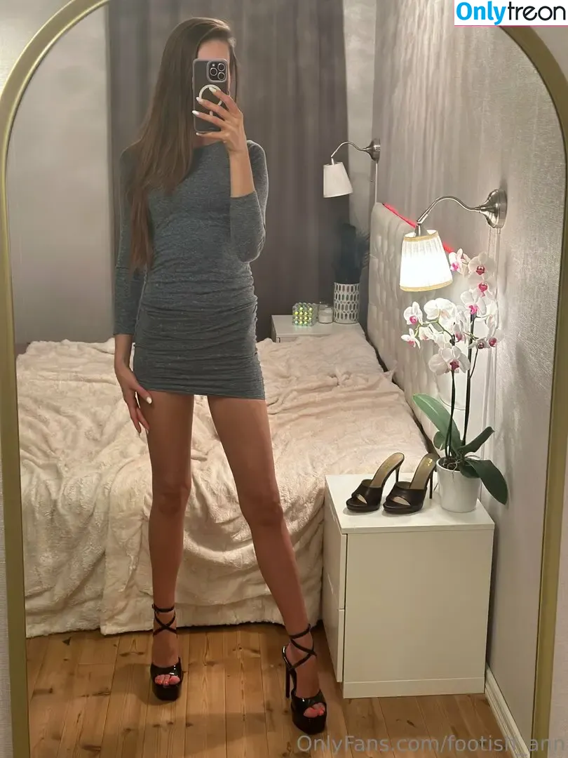 Footish Ann nude photo #0303 (Anna F ASMR / Footish_ann)