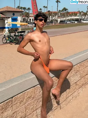  nude photo #0005