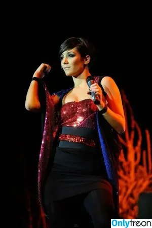 Frankie Bridge / Frankie Sandford (The Saturdays / frankiebridge nude photo #0551