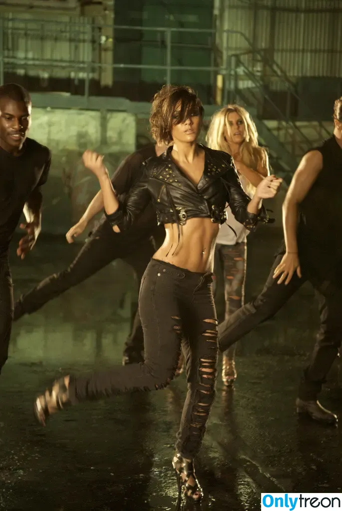 Frankie Bridge nude photo #0690 (Frankie Sandford (The Saturdays / frankiebridge)
