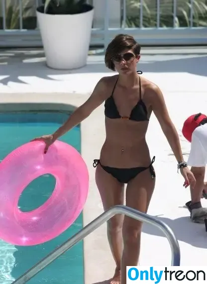 Frankie Bridge nude photo #0743 (Frankie Sandford (The Saturdays / frankiebridge)