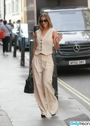 Frankie Bridge / Frankie Sandford (The Saturdays / frankiebridge nude photo #1523
