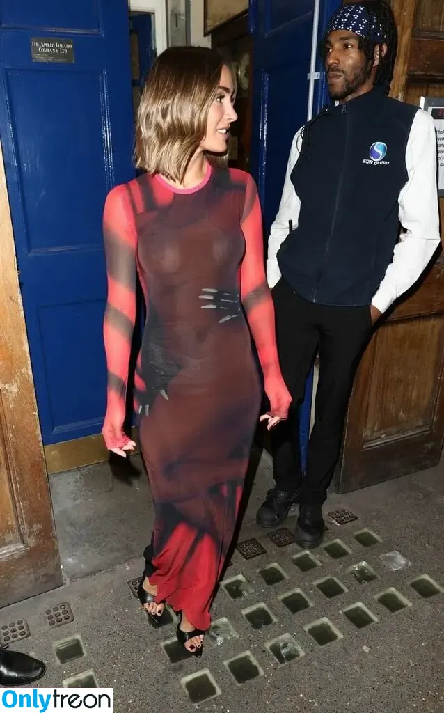 Frankie Bridge nude photo #1301 (Frankie Sandford (The Saturdays / frankiebridge)