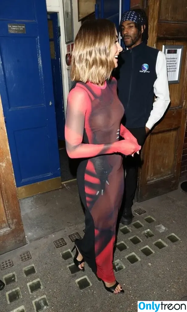 Frankie Bridge nude photo #1303 (Frankie Sandford (The Saturdays / frankiebridge)