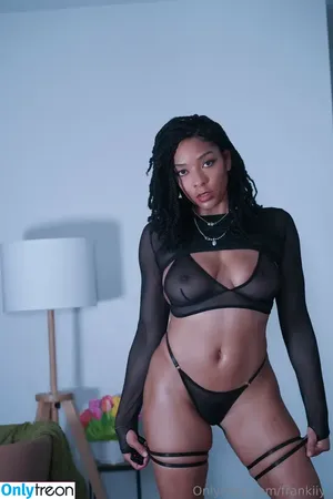 Frankiiy / frankiiy_ / no.frankiiy_ nude photo #0312