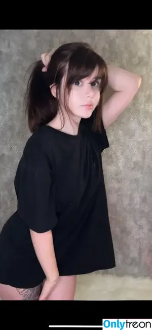 frauleinmilk / suisai.uwu / suisaiuwu nude photo #0570
