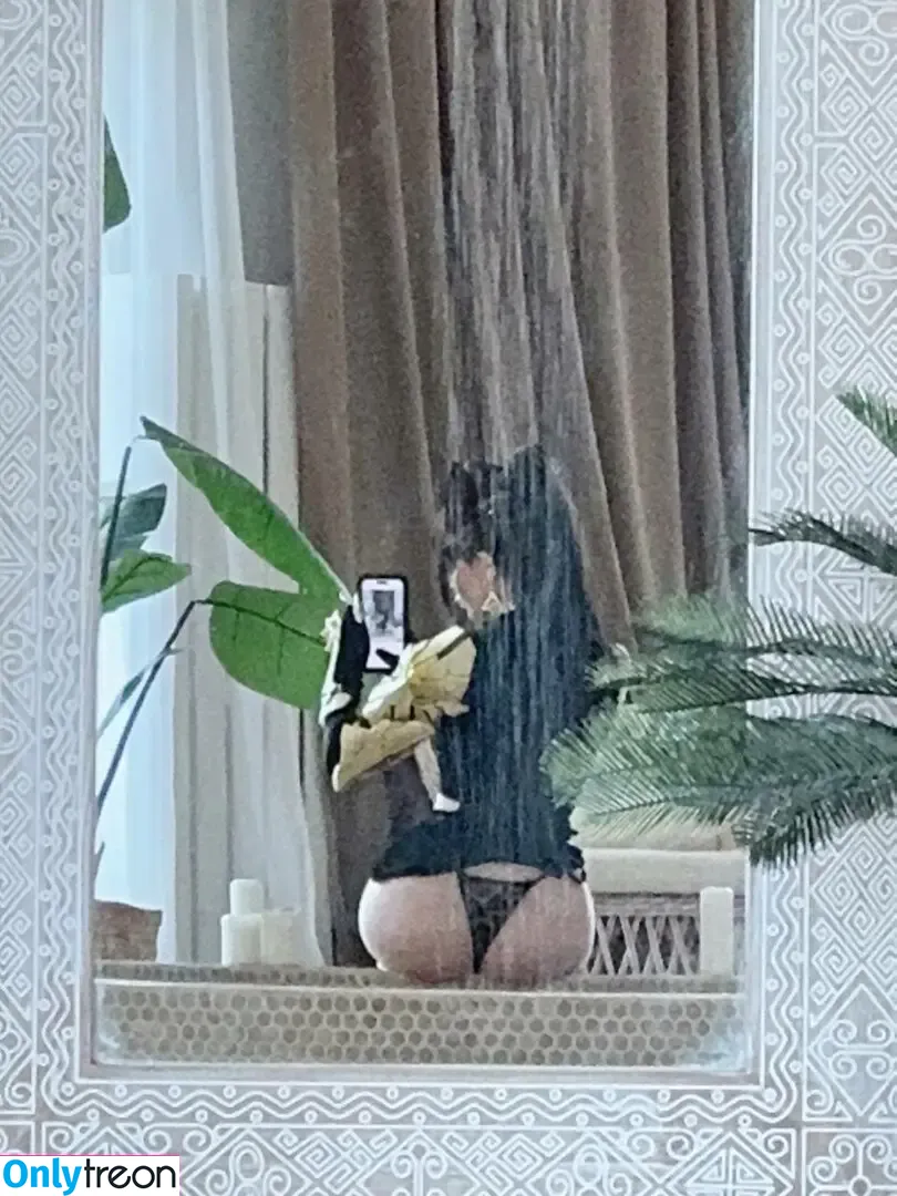 frauleinmilk nude photo #0438 (suisai.uwu / suisaiuwu)