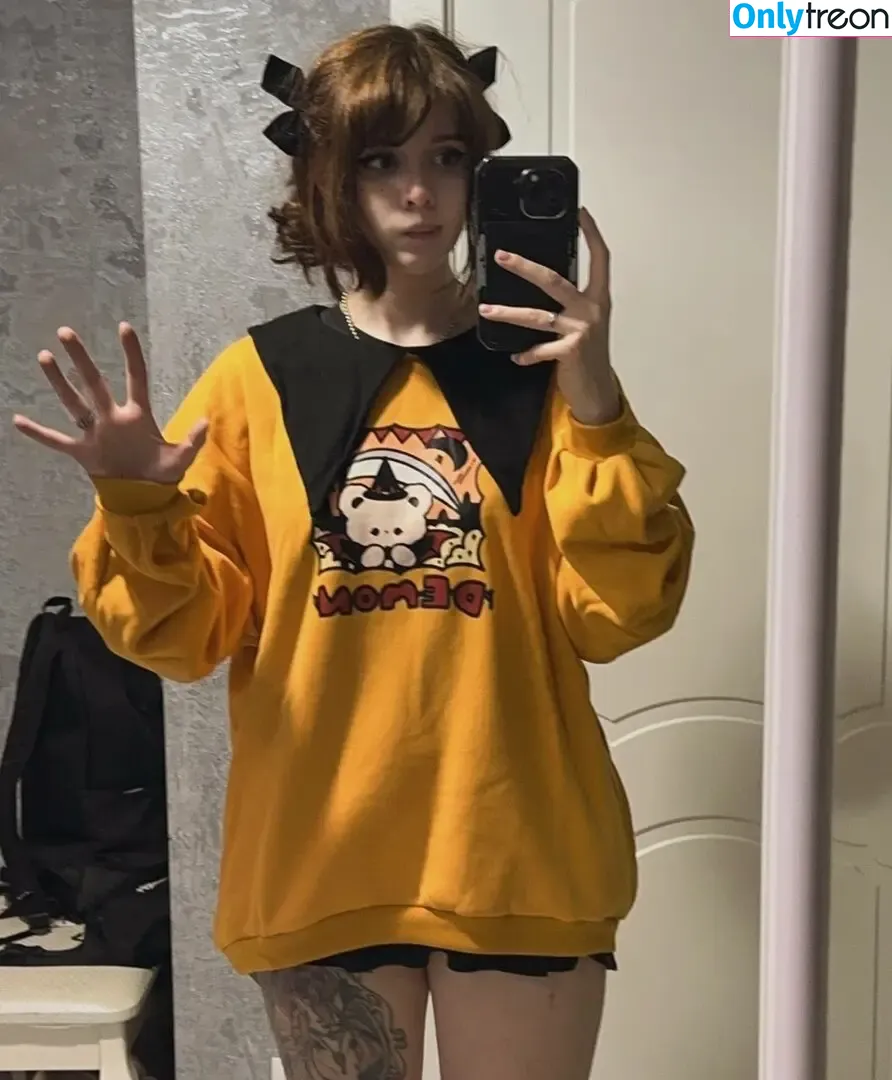 frauleinmilk nude photo #0544 (suisai.uwu / suisaiuwu)