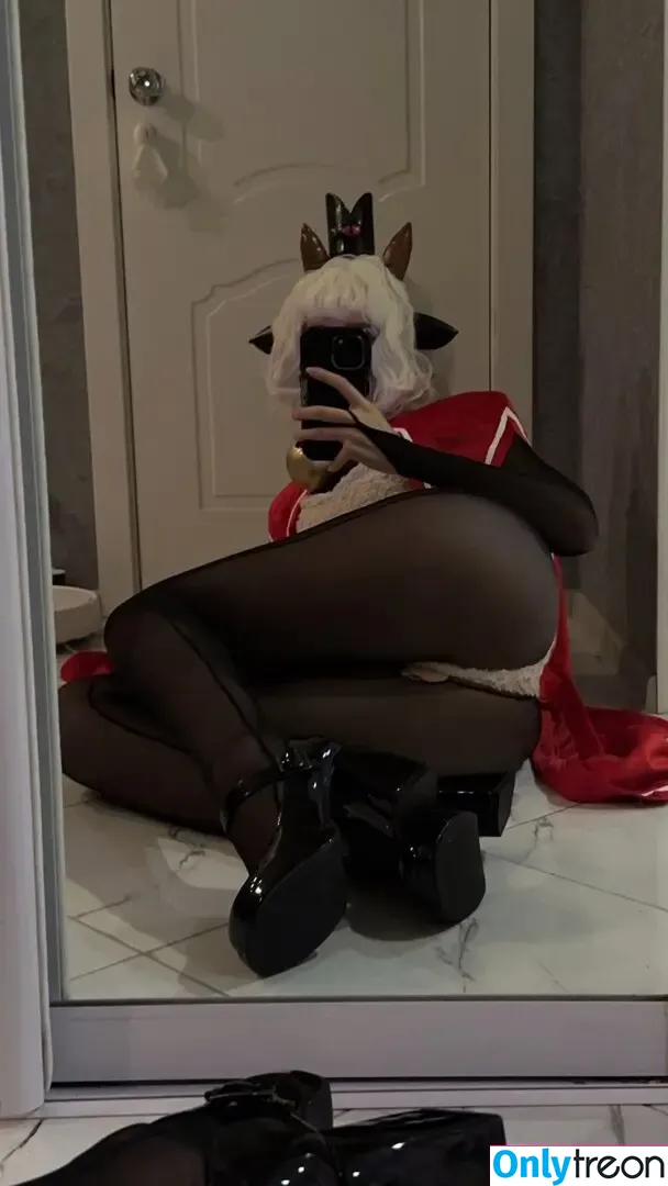 frauleinmilk nude photo #0557 (suisai.uwu / suisaiuwu)