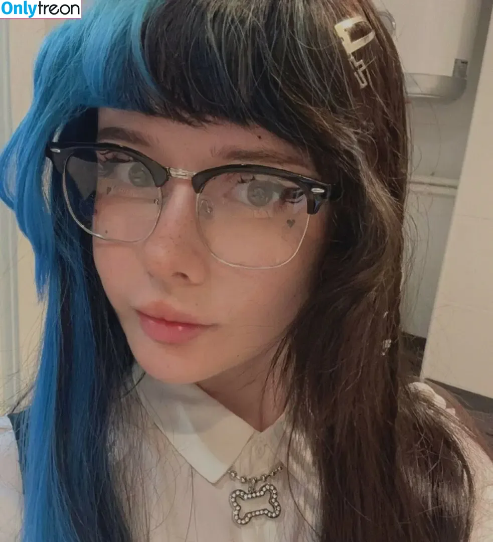 frauleinmilk nude photo #0597 (suisai.uwu / suisaiuwu)