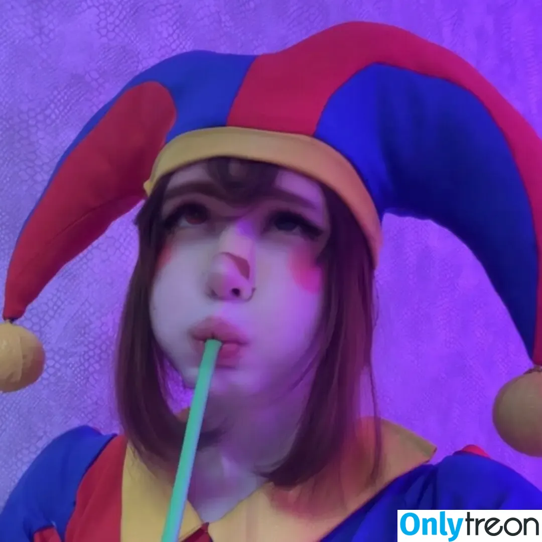 frauleinmilk nude photo #0615 (suisai.uwu / suisaiuwu)