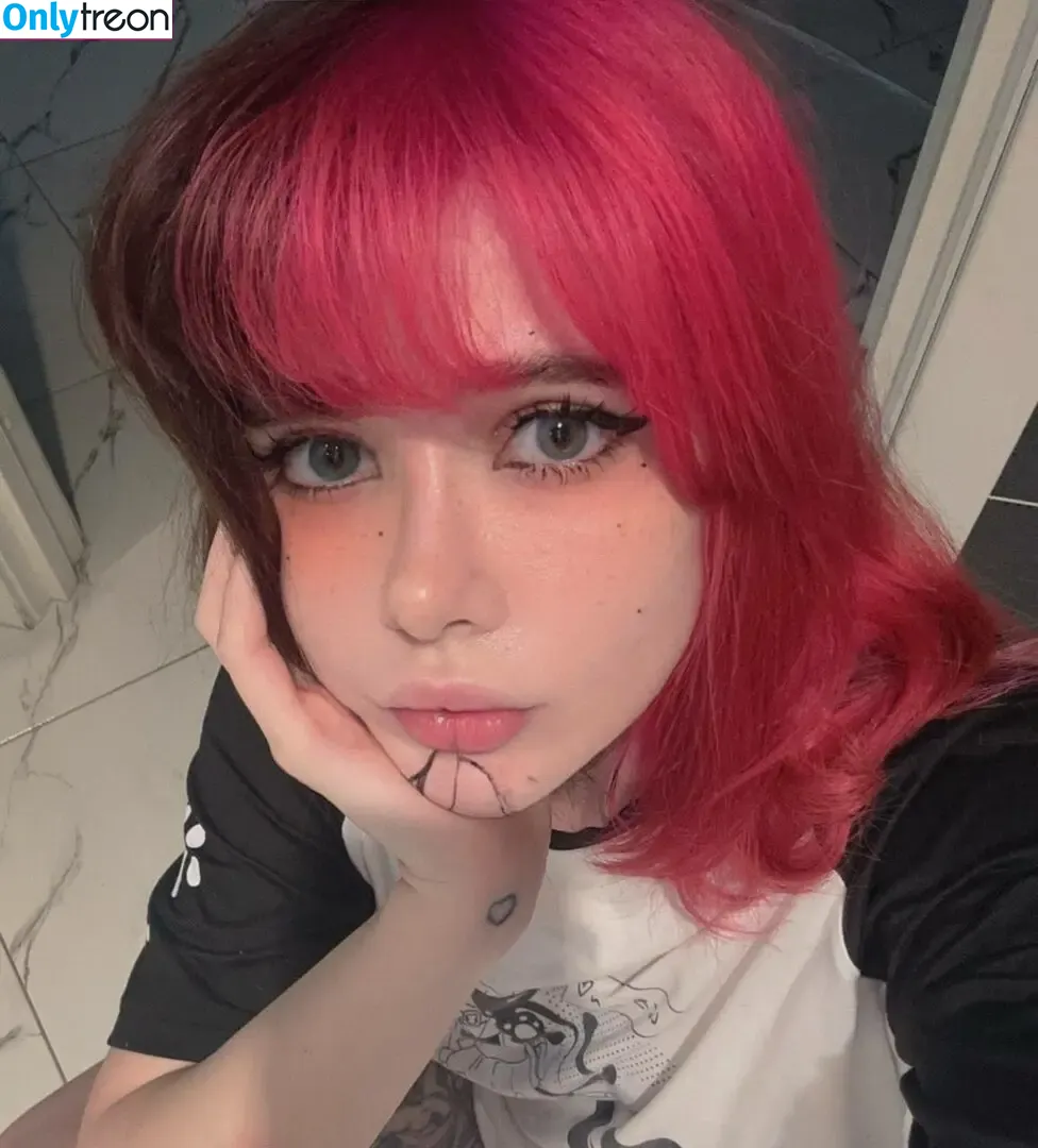 frauleinmilk nude photo #0649 (suisai.uwu / suisaiuwu)
