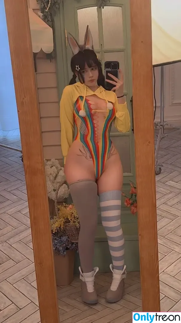 frauleinmilk nude photo #0836 (suisai.uwu / suisaiuwu)