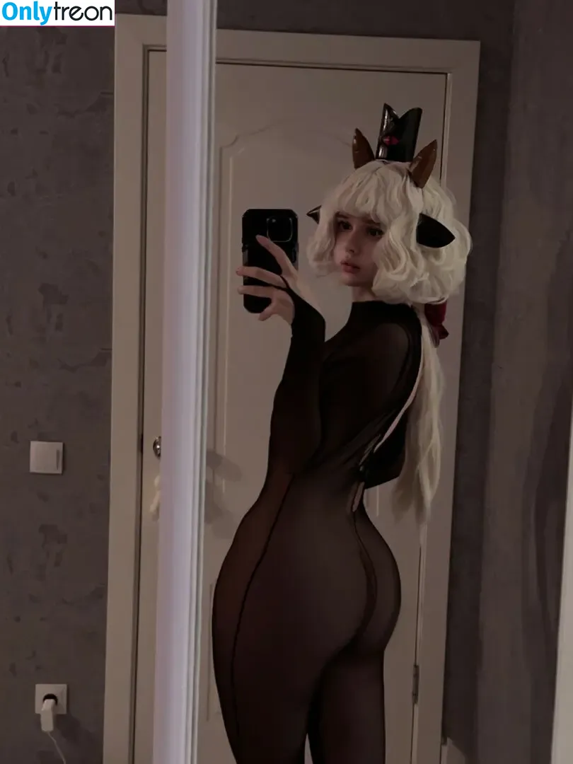 frauleinmilk nude photo #0921 (suisai.uwu / suisaiuwu)