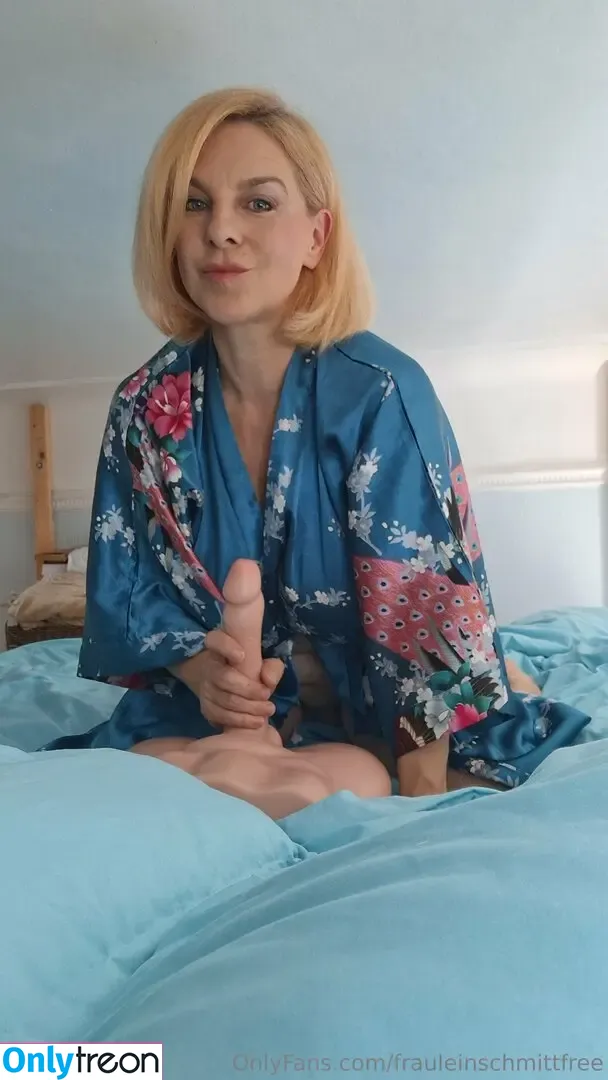 frauleinschmittfree nude photo #0126 (f00d4th0t)