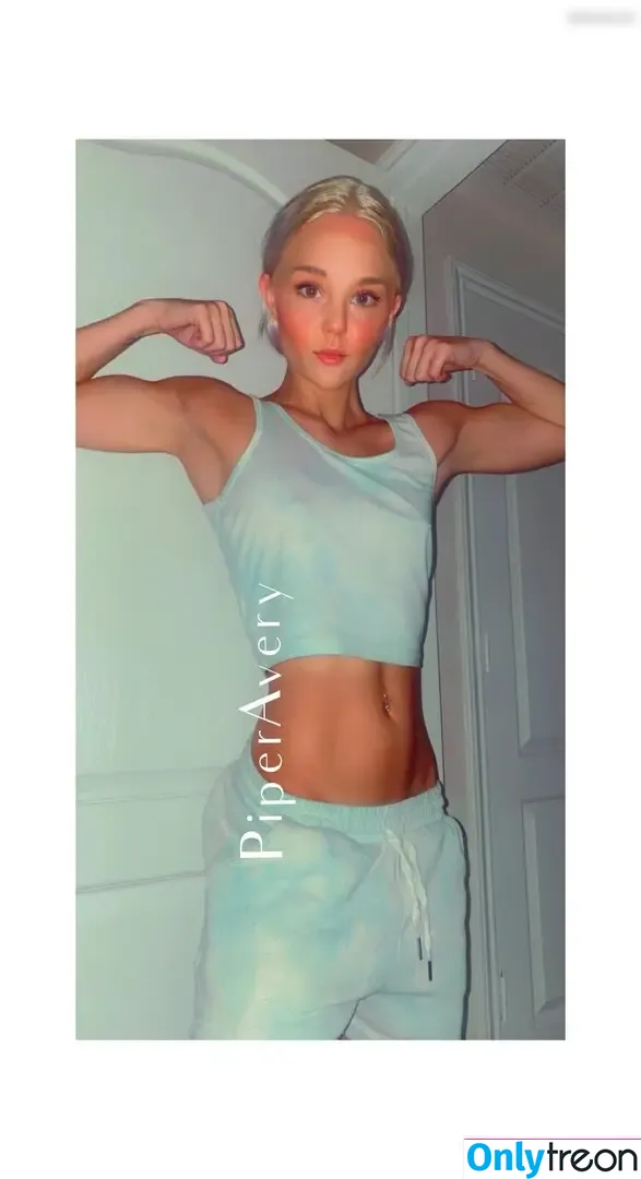 FrazyTay nude photo #0024 (piperavery)
