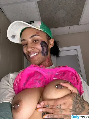 freakazoidd / foreignasian / freakazoida / presidentialrose / presidentrosee nude photo #0010