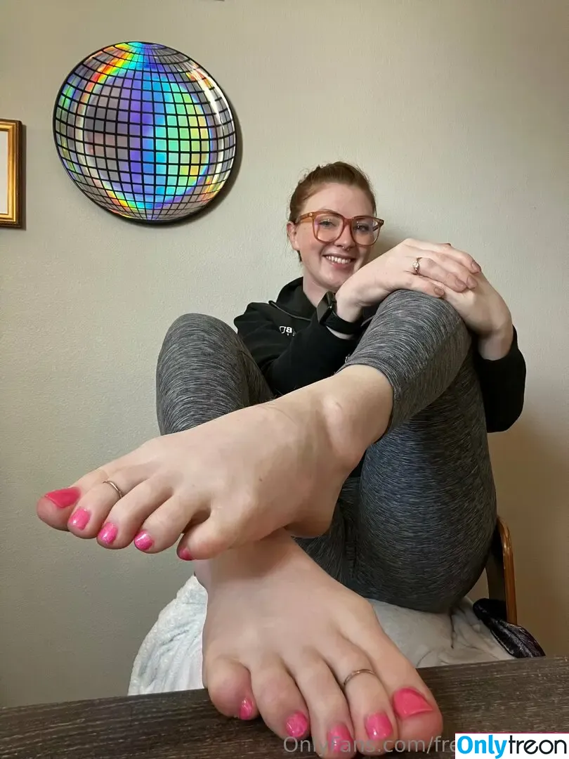 freckled_feet nude photo #0082 (freckled_feet)