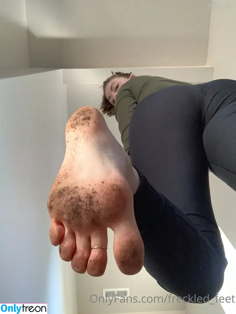 freckled_feet nude photo #0102 (freckled_feet)