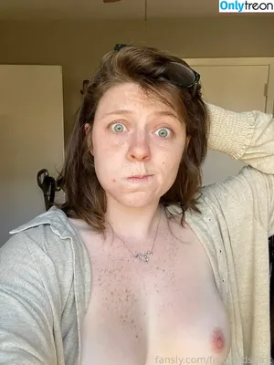 freckledspirit / Creepyspookygirl / Freakysweetgirl / freckled.spirits / freckledspirit2 nude photo #0073