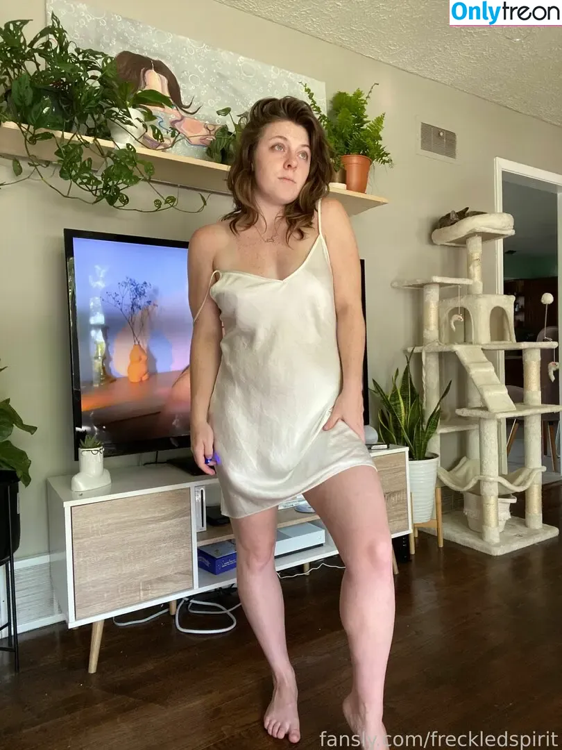 freckledspirit nude photo #0007 (Creepyspookygirl / Freakysweetgirl / freckled.spirits / freckledspirit2)