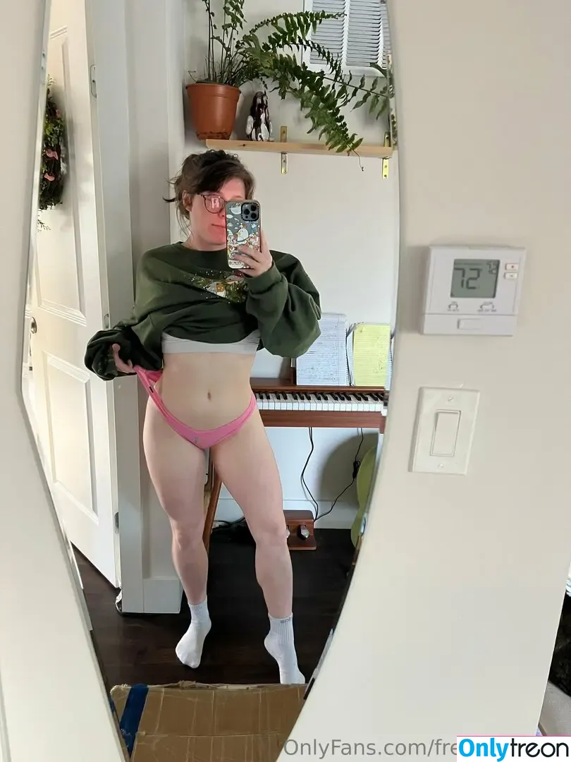 freckledspirit nude photo #0331 (Creepyspookygirl / Freakysweetgirl / freckled.spirits / freckledspirit2)