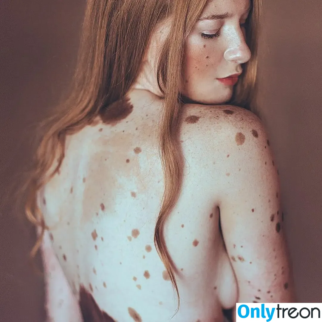 Freckles nude photo #0016 (drayadominicana)