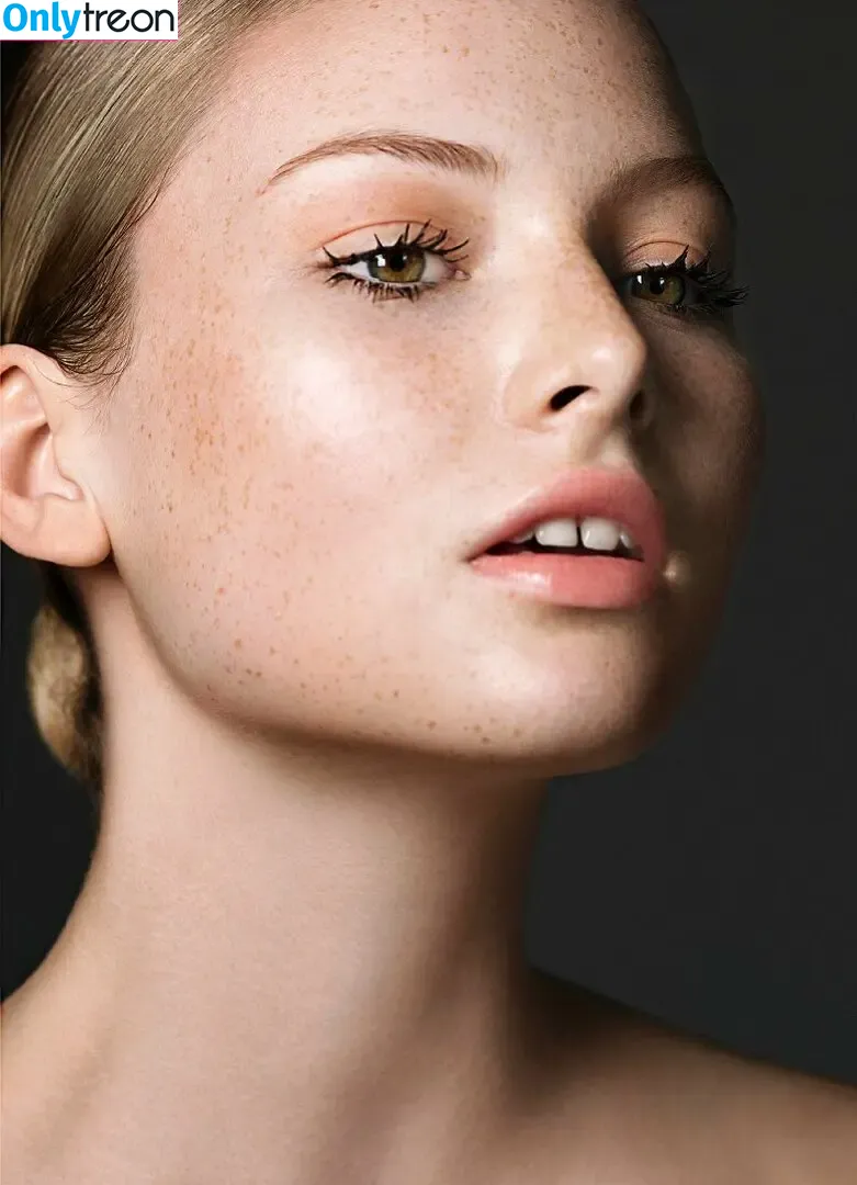 Freckles nude photo #0017 (drayadominicana)