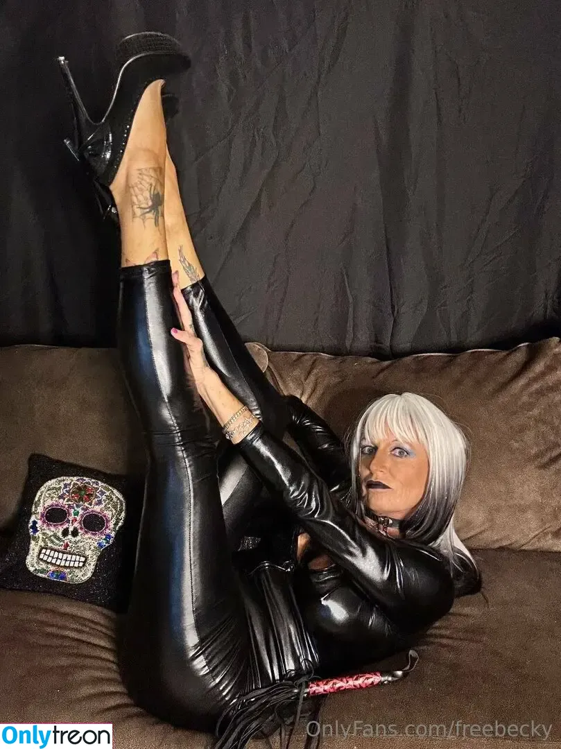 freebecky nude photo #0100 (freenbeckbon)