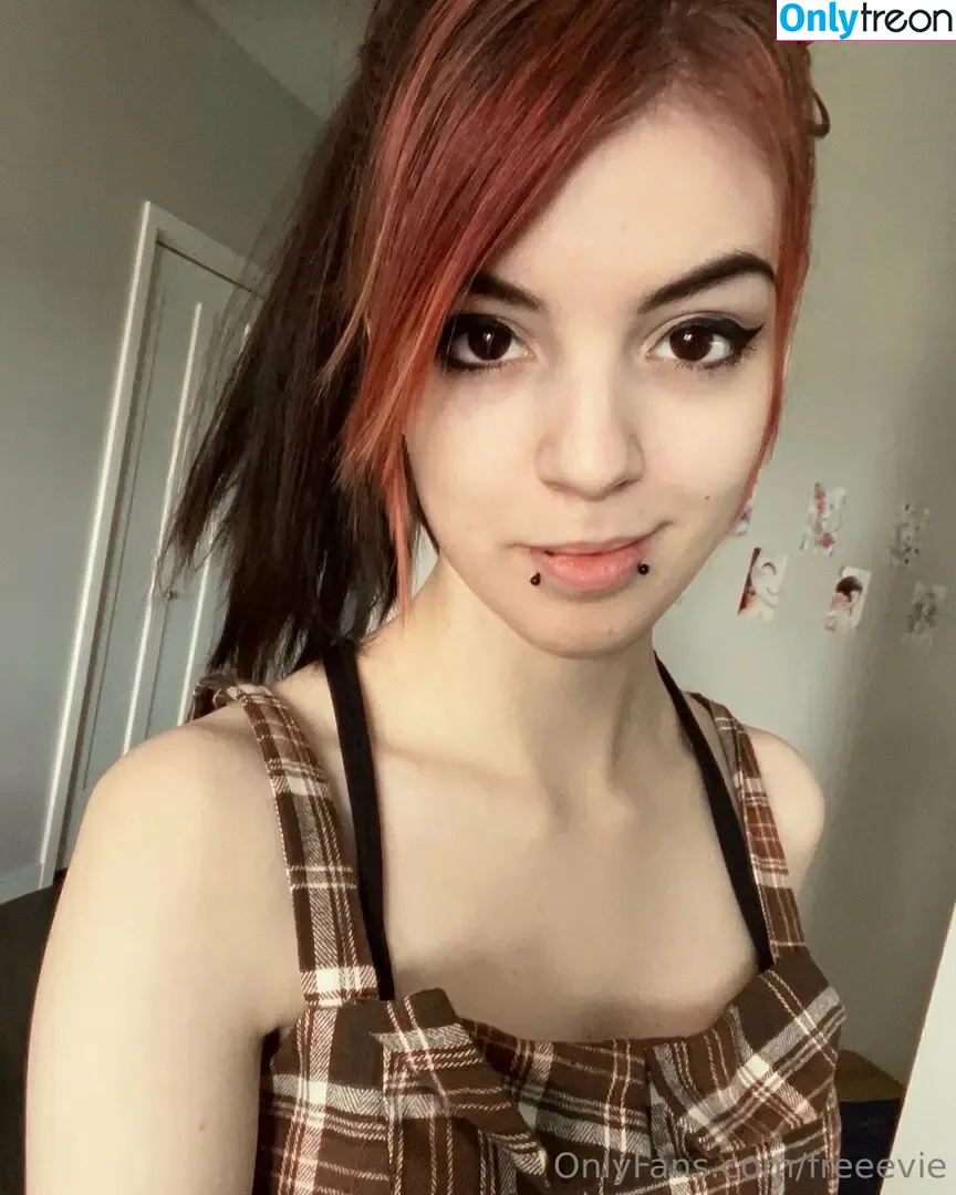 freeevie nude photo #0001 (freeevie)