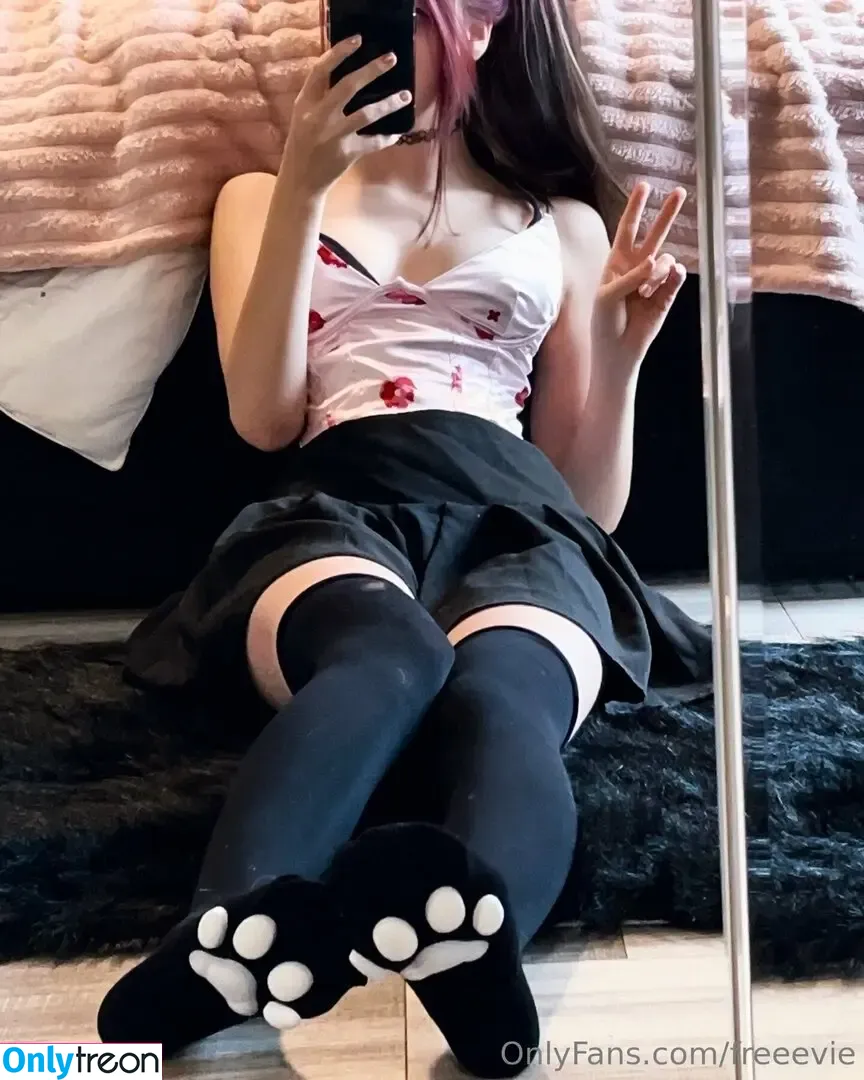 freeevie nude photo #0010 (freeevie)