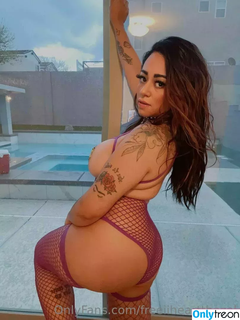 freeiiheartthazel nude photo #0046 (theejerglove)