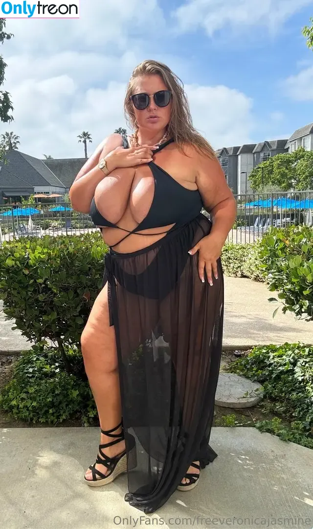 freeveronicajasmine nude photo #0129 (thatveronicajasmine)