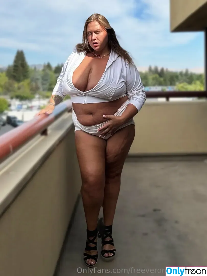freeveronicajasmine nude photo #0137 (thatveronicajasmine)