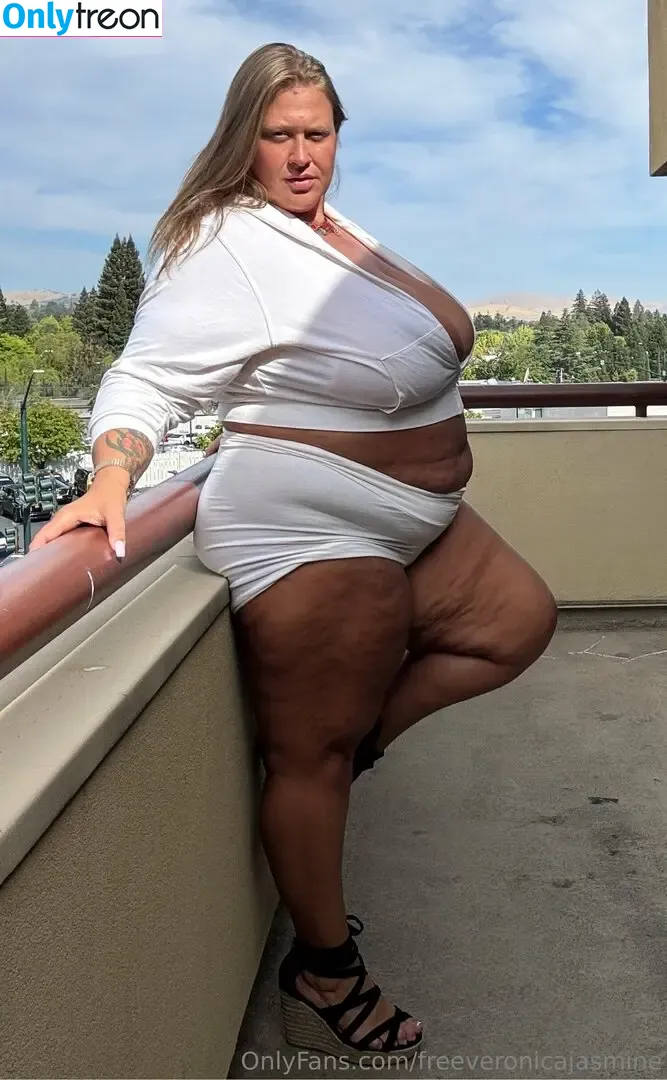 freeveronicajasmine nude photo #0143 (thatveronicajasmine)