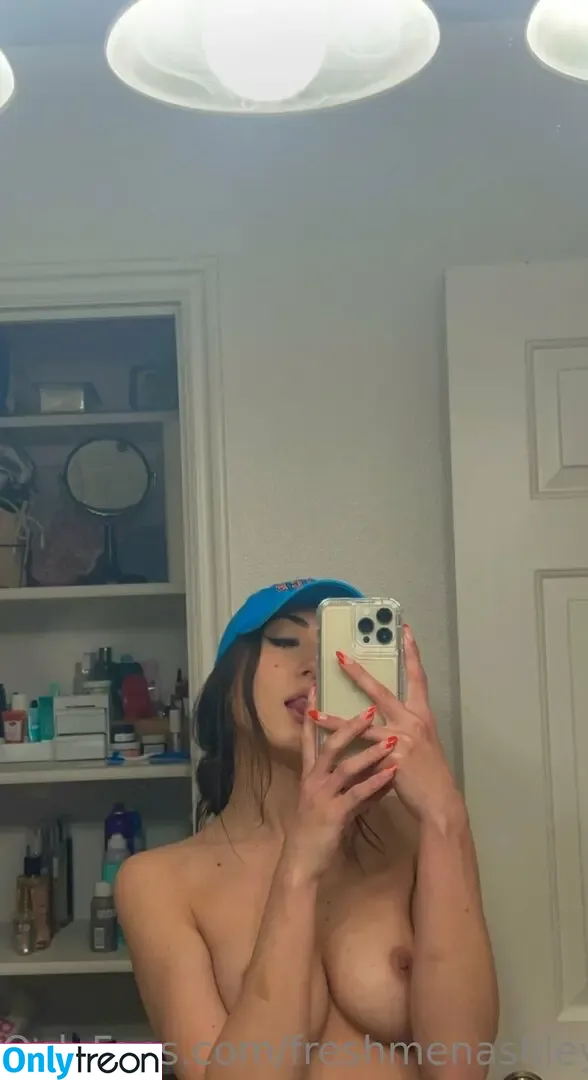 freshmenashley nude photo #0400 (heyitsmenashly)