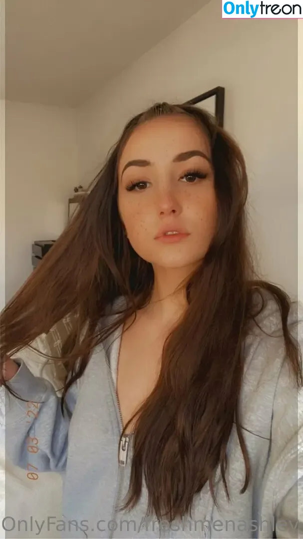 freshmenashley nude photo #0501 (heyitsmenashly)