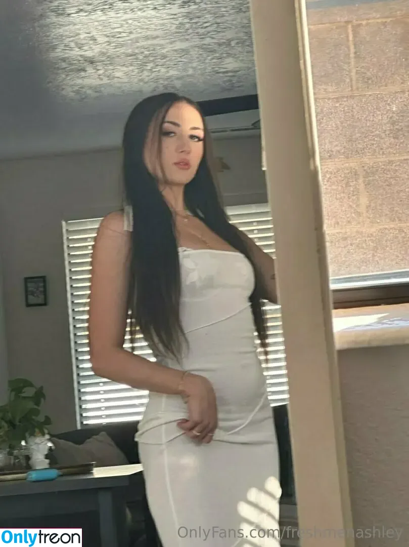 freshmenashley nude photo #1081 (heyitsmenashly)