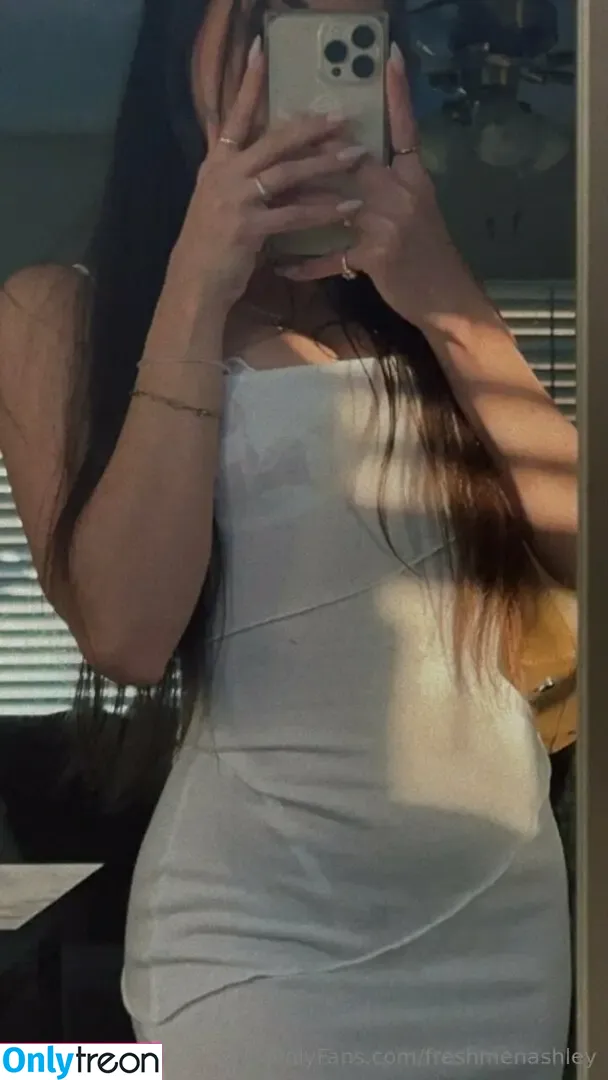 freshmenashley nude photo #1119 (heyitsmenashly)