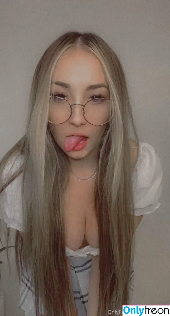 freshmenashley nude photo #1675 (heyitsmenashly)