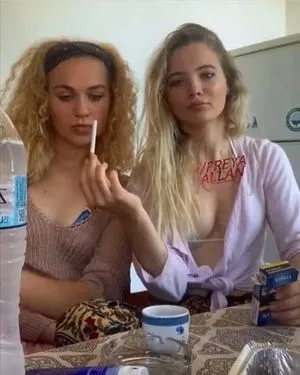 Freya Allan / Ciri / freyaallan / freyaallann nude photo #0017