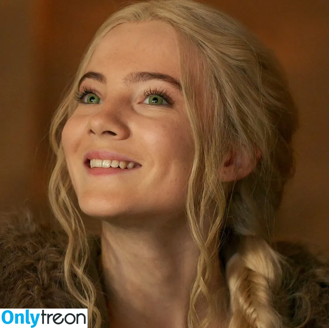 Freya Allan nude photo #0078 (Ciri / freyaallan / freyaallann)