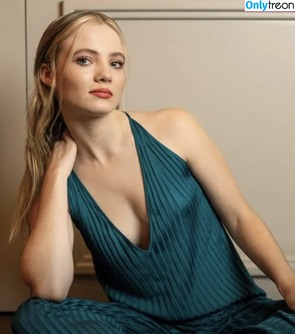 Freya Allan nude photo #0108 (Ciri / freyaallan / freyaallann)