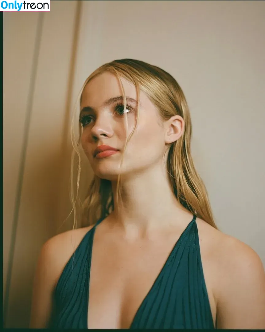 Freya Allan nude photo #0119 (Ciri / freyaallan / freyaallann)