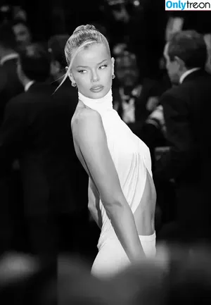 Frida Aasen / frida_aasen nude photo #0113